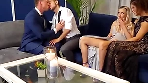 Bisexual babes splintered and fucked yon orgy with bisex guys