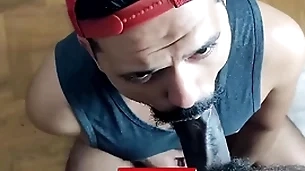 Aquele gostinho de pirocona na boca! video completo no meu xvideos in flames