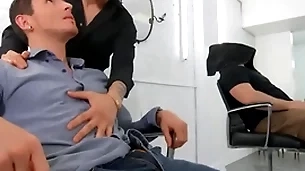 Dark-haired hotties san bass & killiam wesker swap sloppy blowjobs on the barber chair - reality dudes