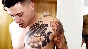 Meu primo gabriel hot ficou espiando eu e meu namorado fudor e depois gozou na boca dele sem eu saber