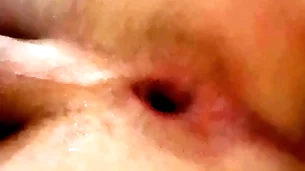 Passivo com desodorante no cuzinho liso rosado