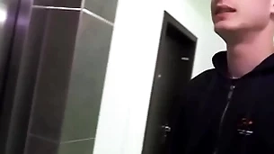 Desperate guy loses his keys but luckily he meets a man who offers a ride in succession with his tight ass - bigstr