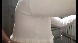 Pagando serviço com boquete e cuzinho