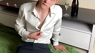 Your romantic date almost boy from tinder/ /big Hawkshaw /cum /uncut /cute / hot