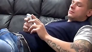 Twink gets feet worshipped